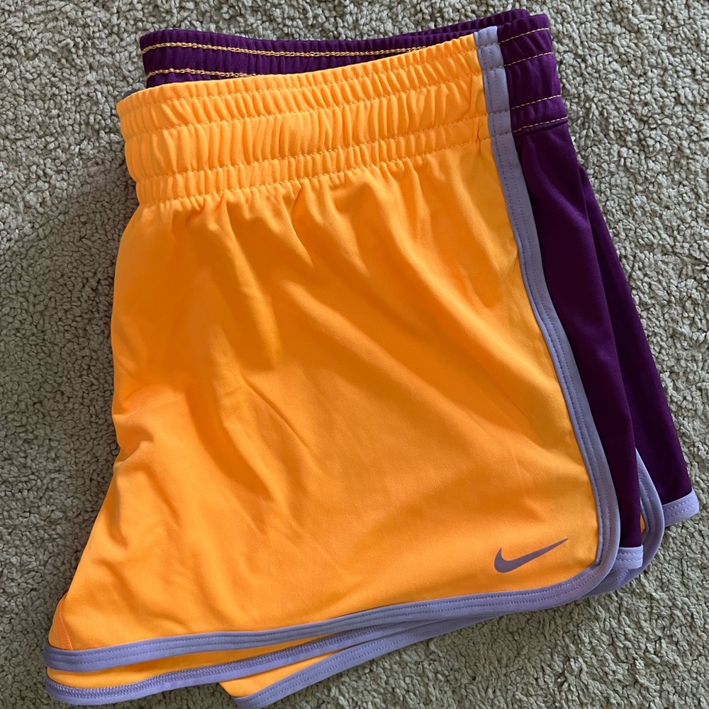 Nike size Medihm Womens athletic shorts never been worn!